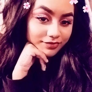 Meet your Posher, Leslie